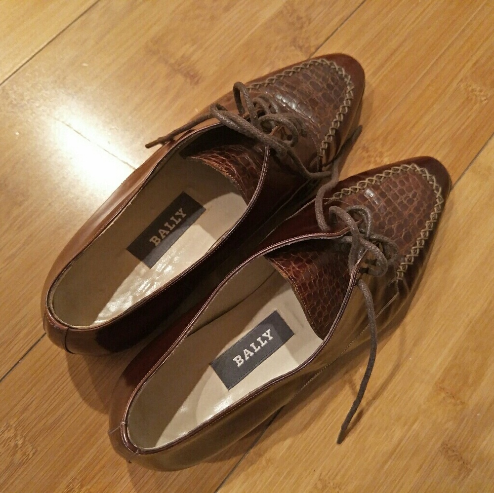 Bally leather flat shoe